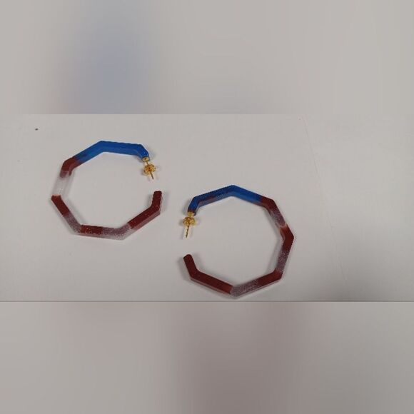 CLEARANCE Red, white and blue resin geometric hoop earrings - Picture 2 of 4